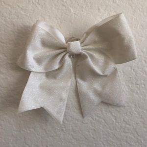winter snow cheer bow